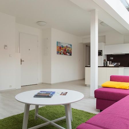 Stay In City Apartment Bastova Братислава Екстериор снимка