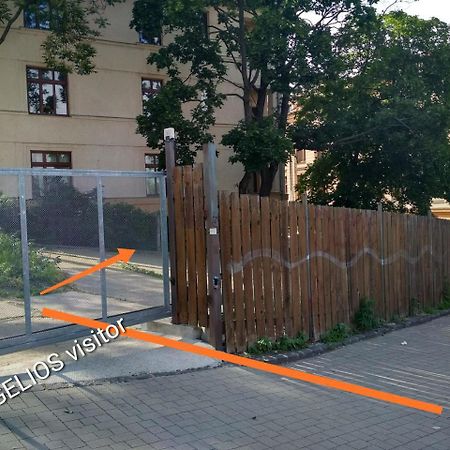 Stay In City Apartment Bastova Братислава Екстериор снимка