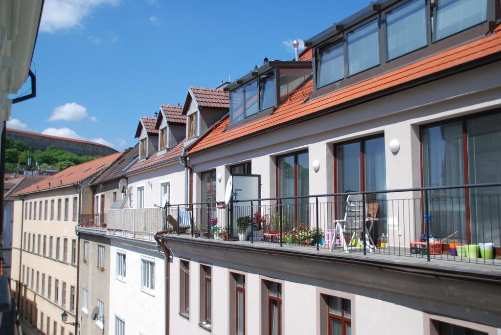 Stay In City Apartment Bastova Братислава Екстериор снимка