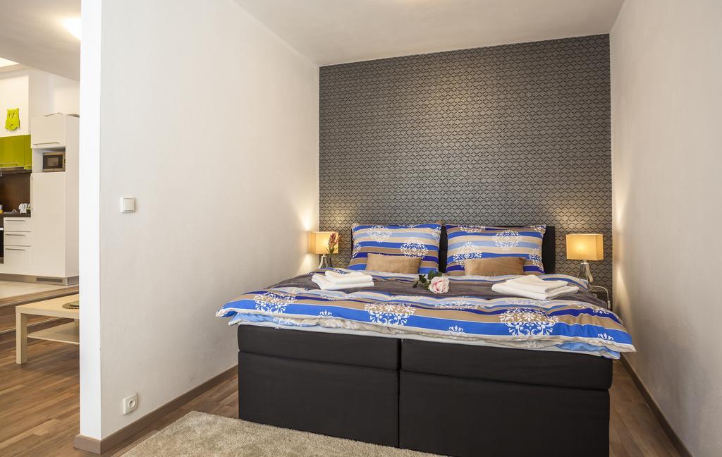 Stay In City Apartment Bastova Братислава Екстериор снимка