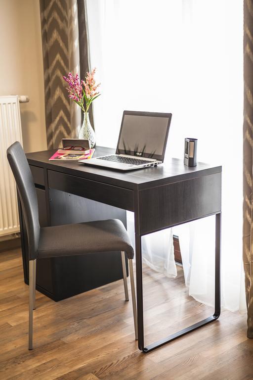 Stay In City Apartment Bastova Братислава Екстериор снимка