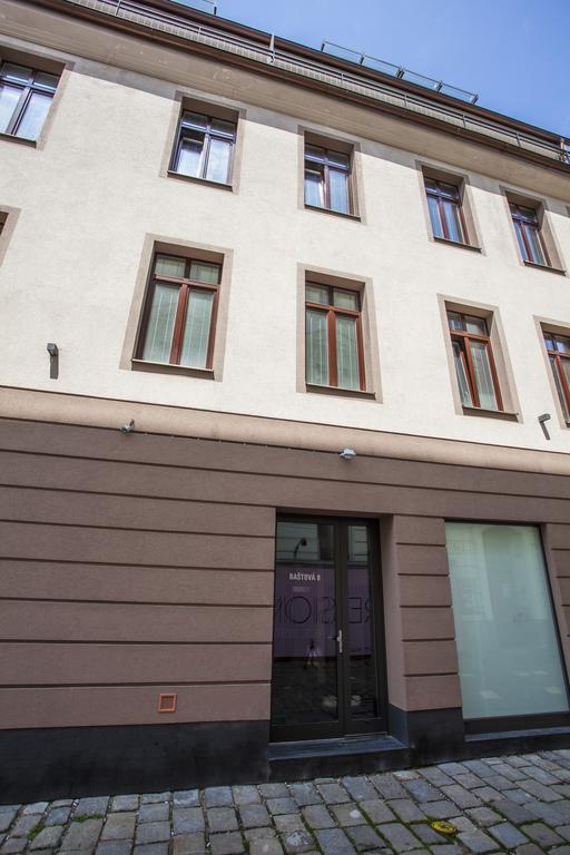 Stay In City Apartment Bastova Братислава Екстериор снимка