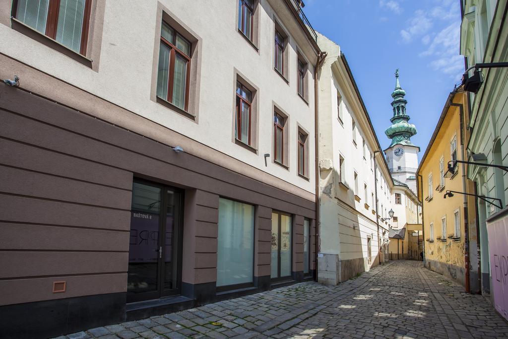 Stay In City Apartment Bastova Братислава Екстериор снимка