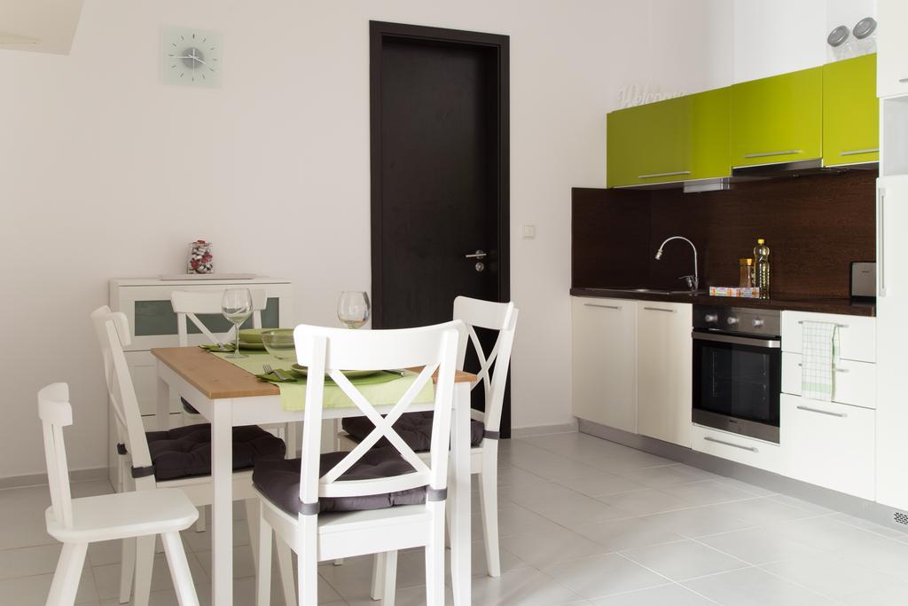 Stay In City Apartment Bastova Братислава Екстериор снимка