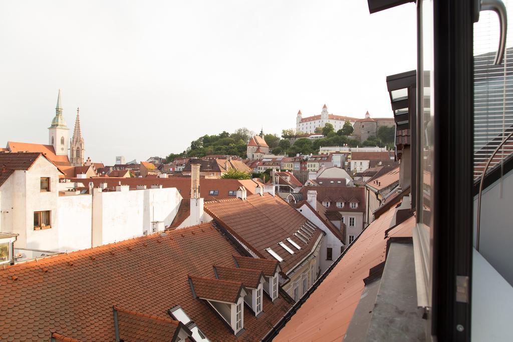Stay In City Apartment Bastova Братислава Екстериор снимка