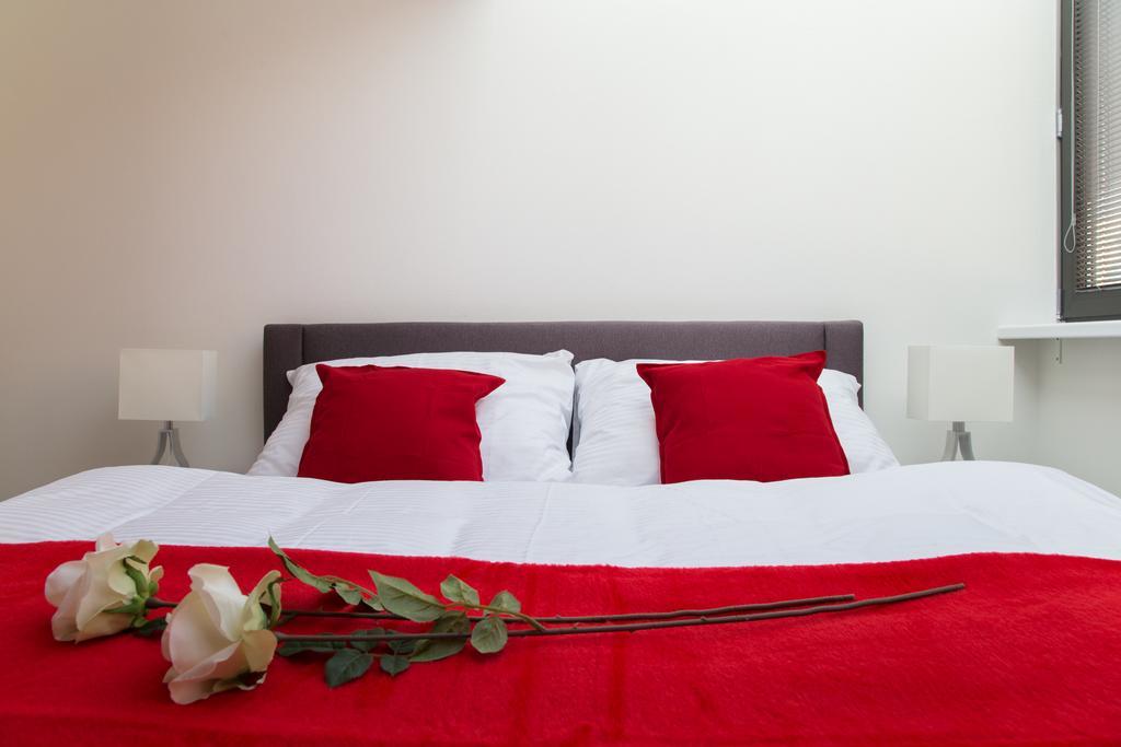 Stay In City Apartment Bastova Братислава Екстериор снимка