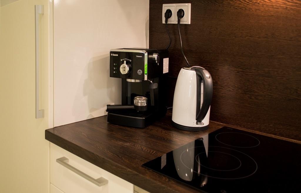 Stay In City Apartment Bastova Братислава Екстериор снимка